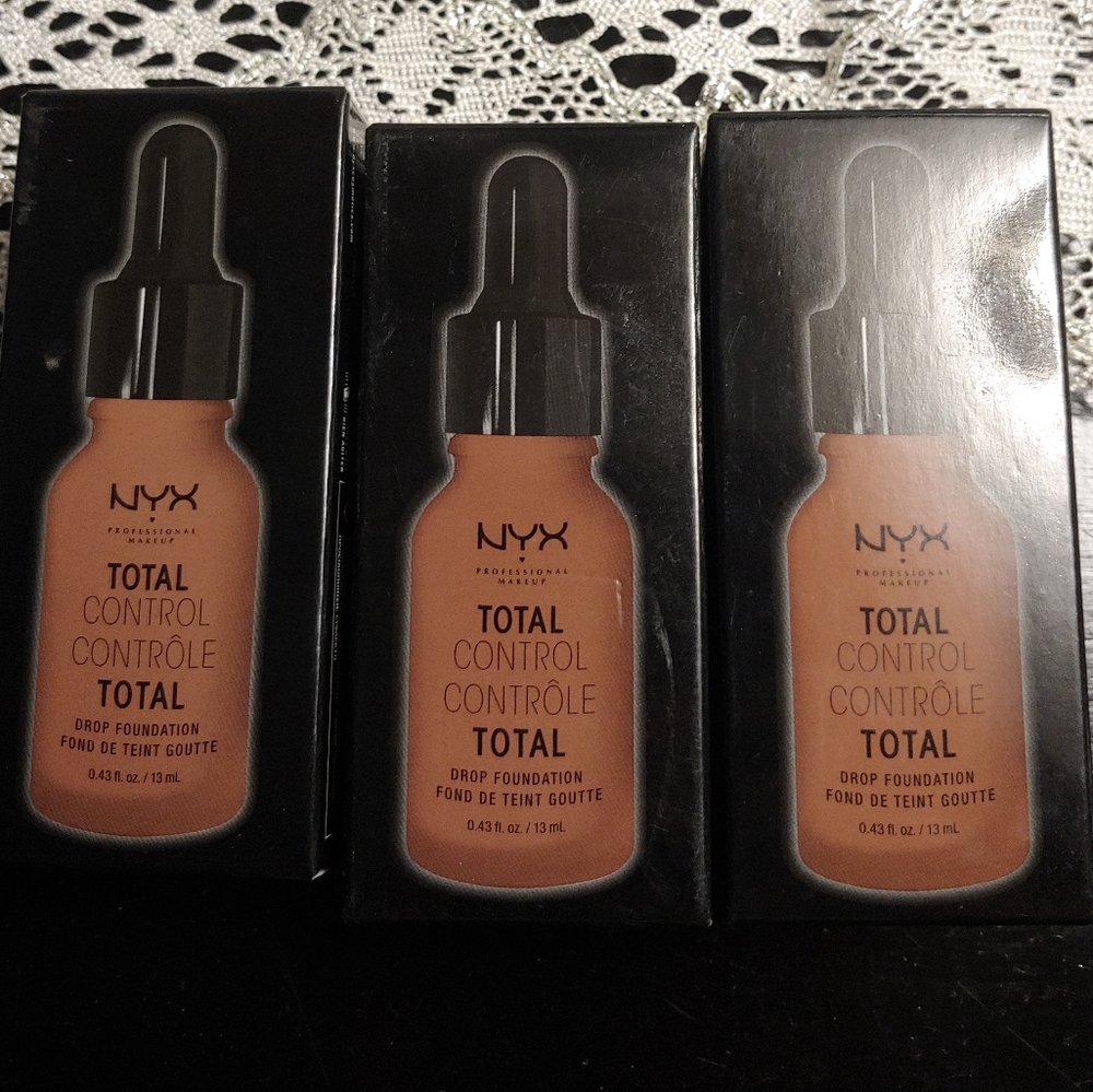 NYX Total Control Foundation Bundle